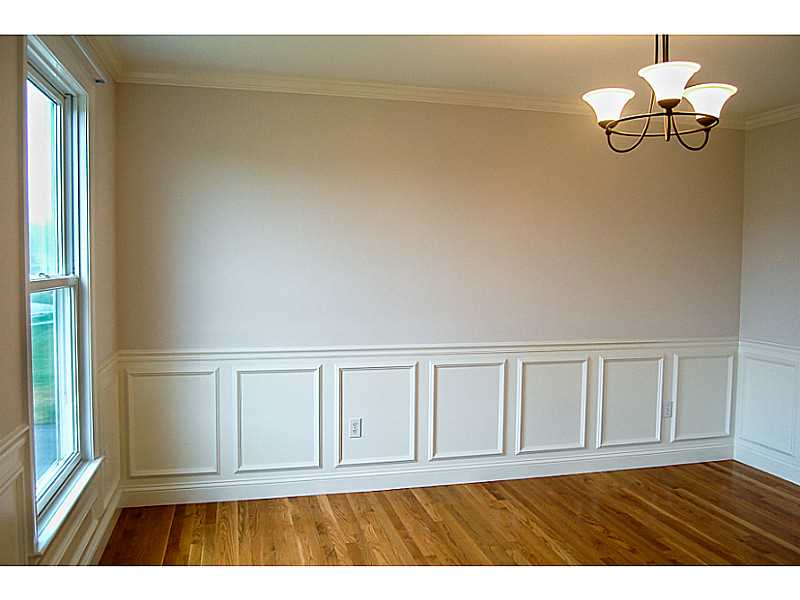 55 Ford Farm Road Tiverton, RI 02878 - Photo 4 of 23 Dining Room.