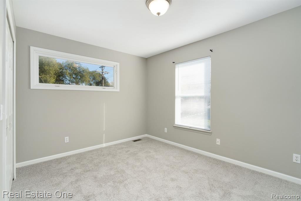 4281 Marcus Road Waterford, MI 48329 - Photo 25 of 35 Gallery Image 25