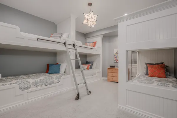 $1,879,000 | 39-w915 Catlin Square, Geneva, IL 60134