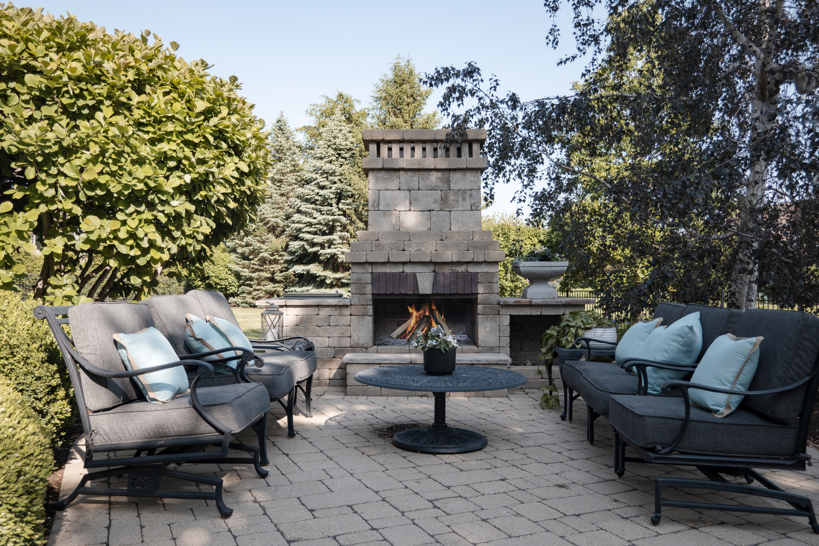 39-w915 Catlin Square Geneva, IL 60134 - Photo 53 of 58 a building outdoor space with patio furniture