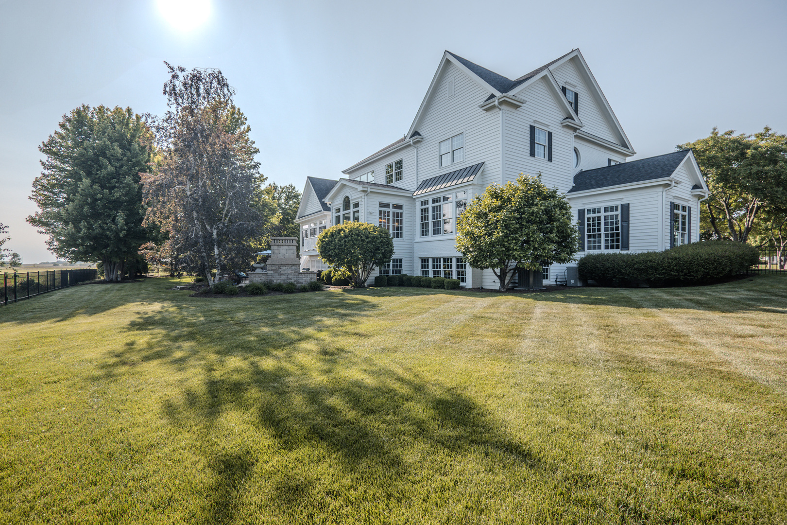 39-w915 Catlin Square Geneva, IL 60134 - Photo 55 of 58 a front view of a house with a yard