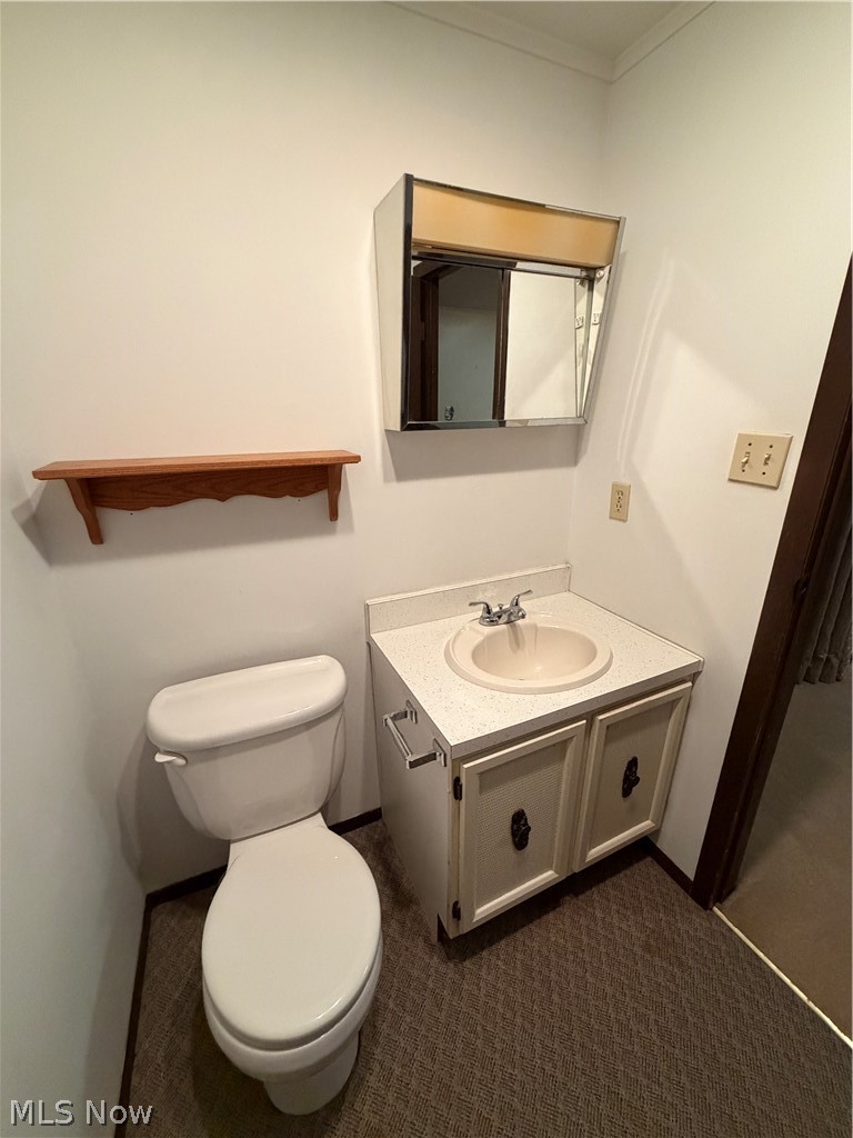 64791 Patterson Hill Road Bellaire, OH 43906 - Photo 16 of 32 Master Half-Bath