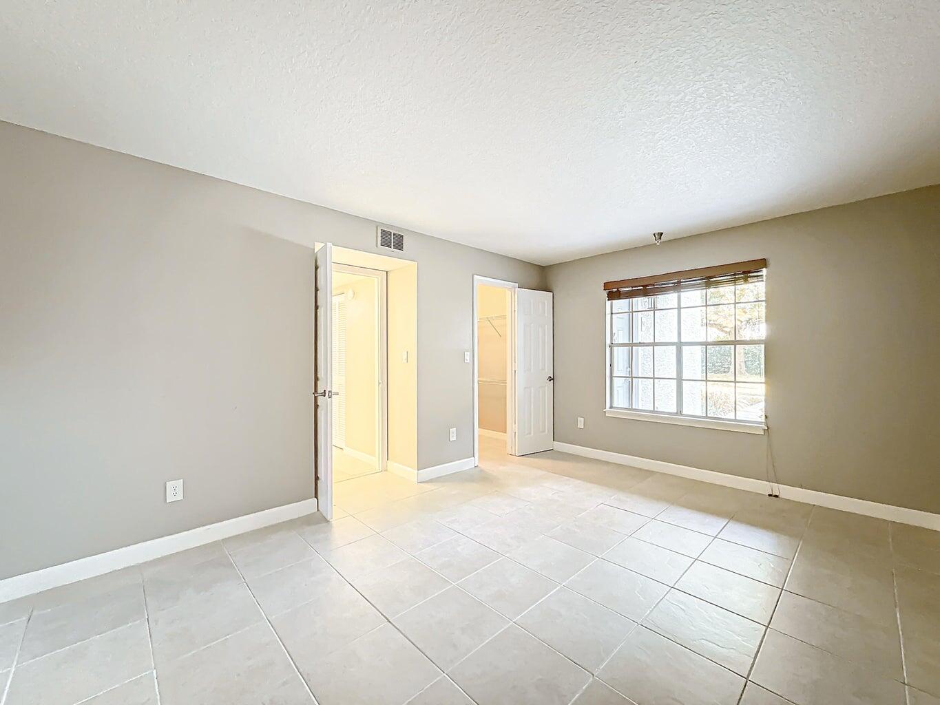 1020 Crystal Way, Unit M Delray Beach, FL 33444 - Photo 13 of 22 20250117010457194179000000-o (1)