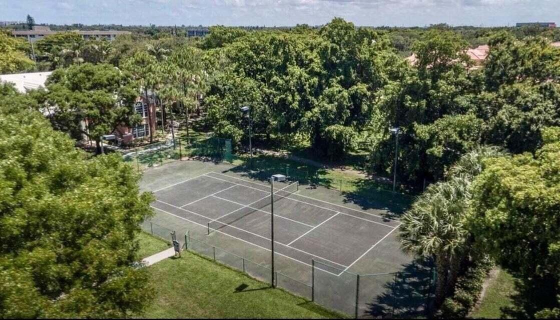 1020 Crystal Way, Unit M Delray Beach, FL 33444 - Photo 17 of 22 20250117132626386411000000-o (1)