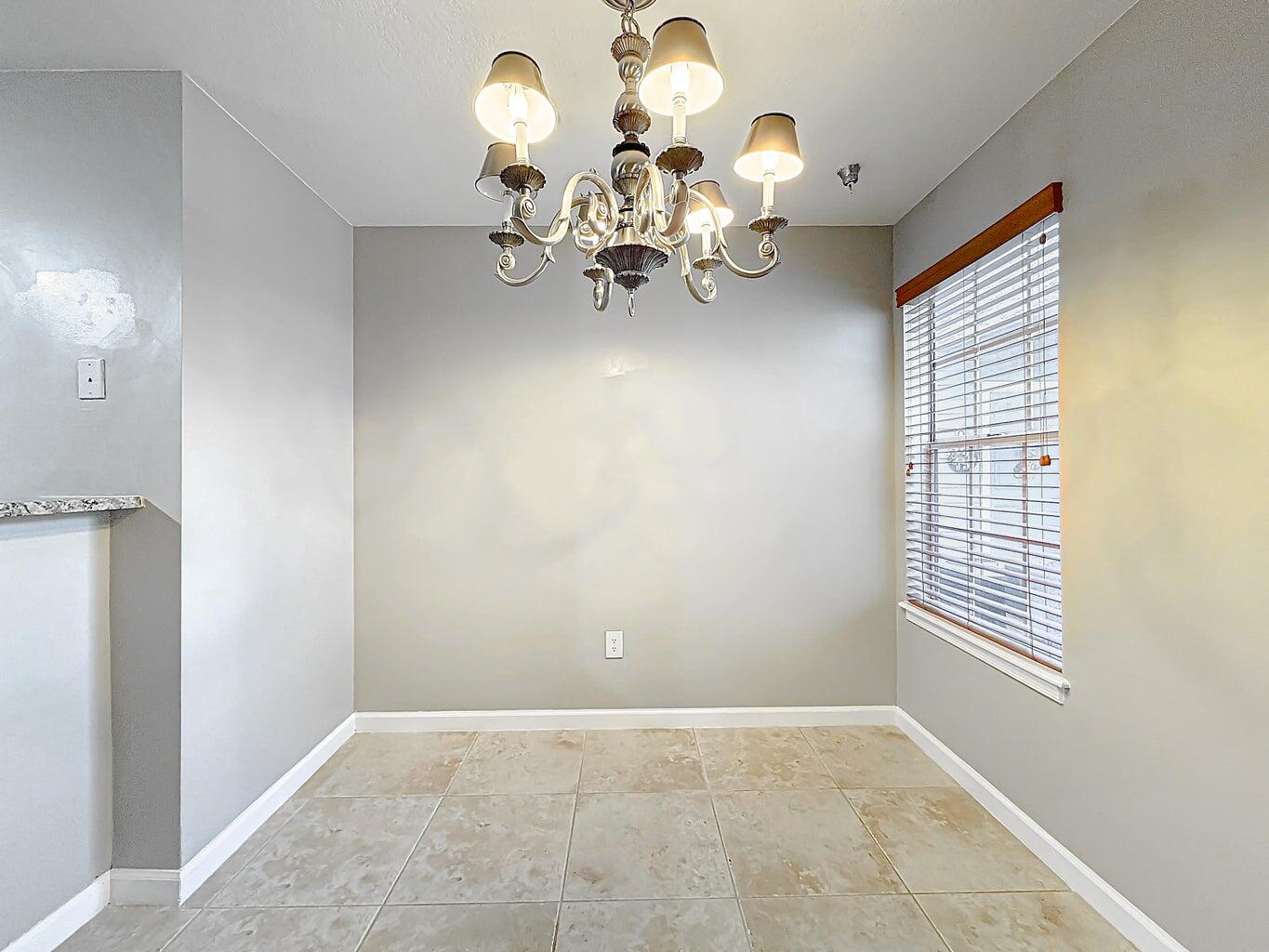 1020 Crystal Way, Unit M Delray Beach, FL 33444 - Photo 10 of 22 20250117010428393387000000-o (1)