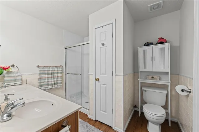 $165,000 | 6826 North Olive Street, Gladstone, MO 64118