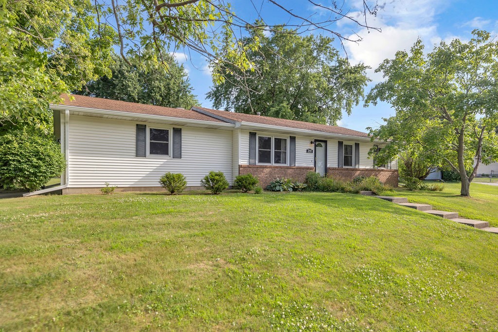 2848 Primrose Lane Decatur, IL 62526 - Photo 4 of 29