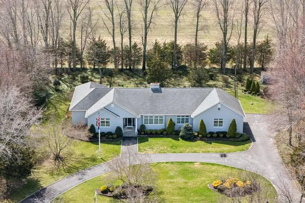 $1,349,999 | 1115 White Eagle Drive, Laurel, NY 11948