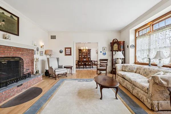 $1,349,999 | 1115 White Eagle Drive, Laurel, NY 11948