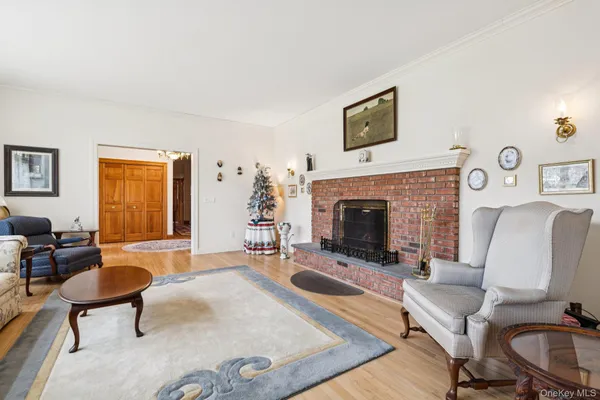 $1,349,999 | 1115 White Eagle Drive, Laurel, NY 11948