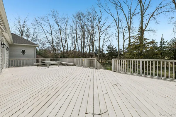 $1,349,999 | 1115 White Eagle Drive, Laurel, NY 11948