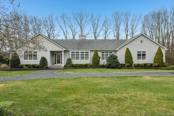 $1,349,999 | 1115 White Eagle Drive, Laurel, NY 11948