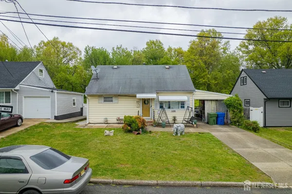 $439,999 | 520 North Park Drive, Perth Amboy, NJ 08861