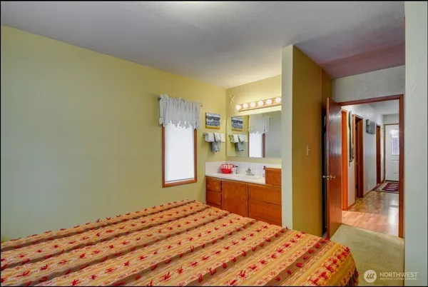 $649,900 | 54 Pacific Lane, Pacific Beach, WA 98571