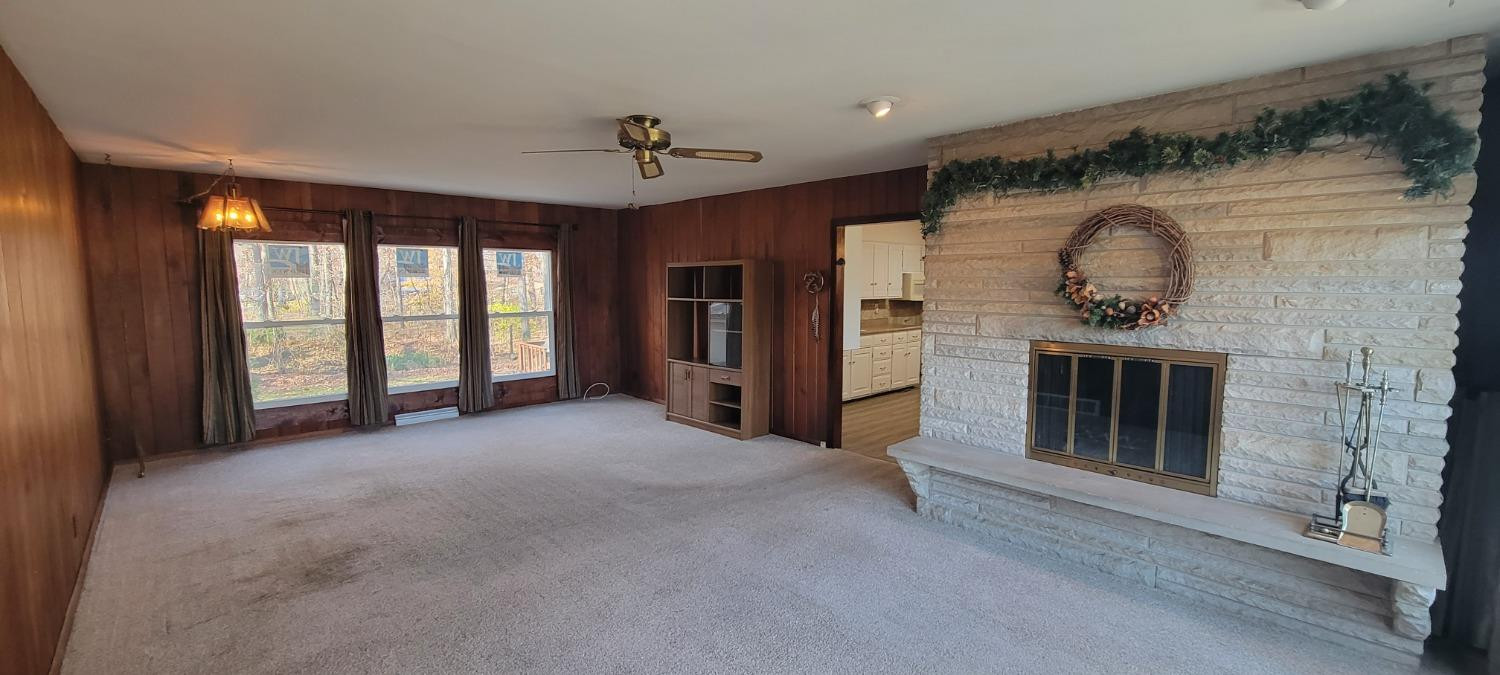 1607 Roosevelt Road Valparaiso, IN 46383 - Photo 11 of 32 1500x675