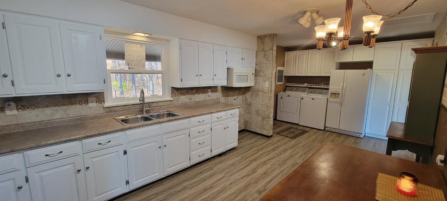 1607 Roosevelt Road Valparaiso, IN 46383 - Photo 10 of 32 1500x675
