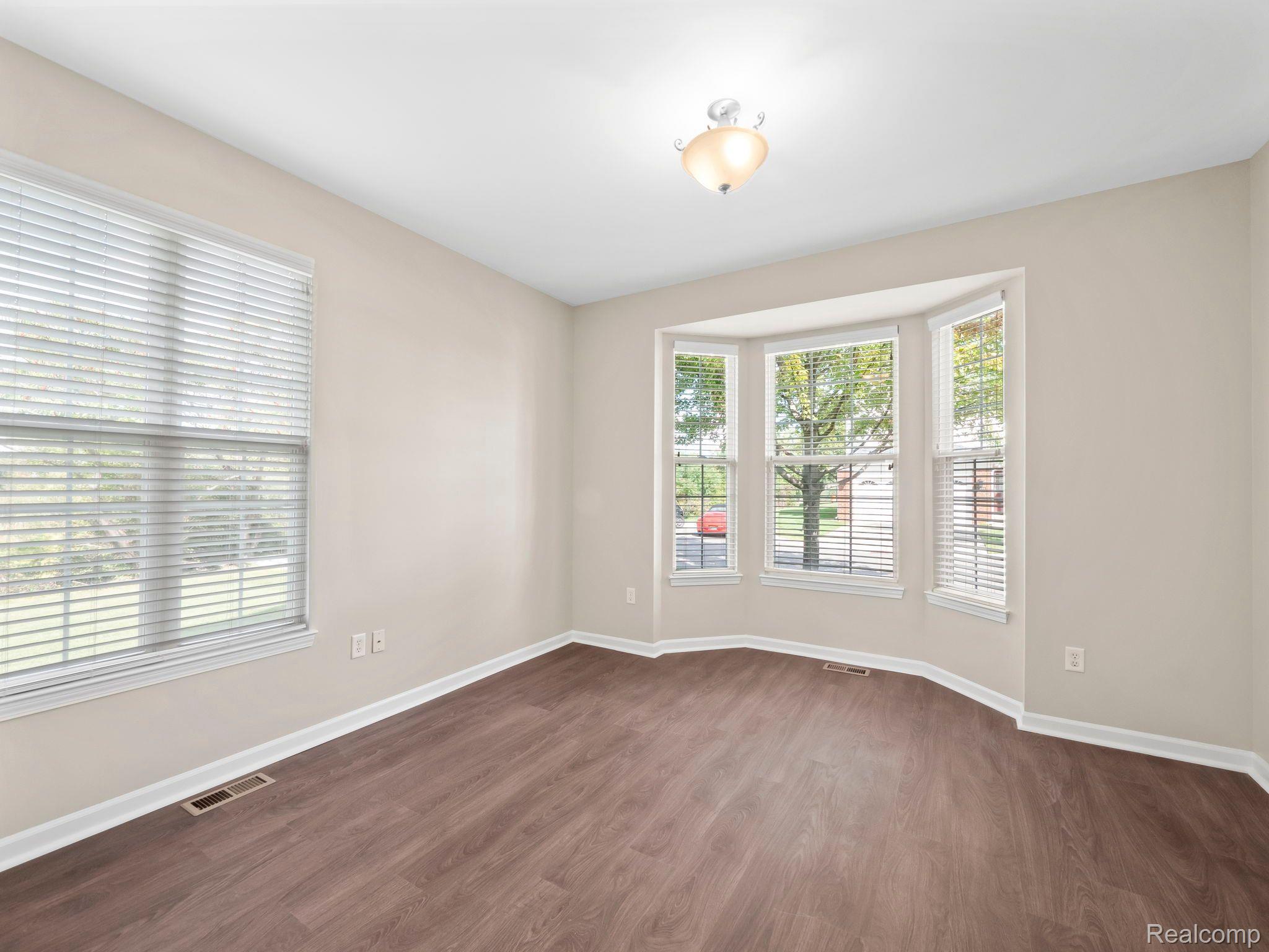 41487 Mitchell Road Novi, MI 48377 - Photo 18 of 37 Flex Room