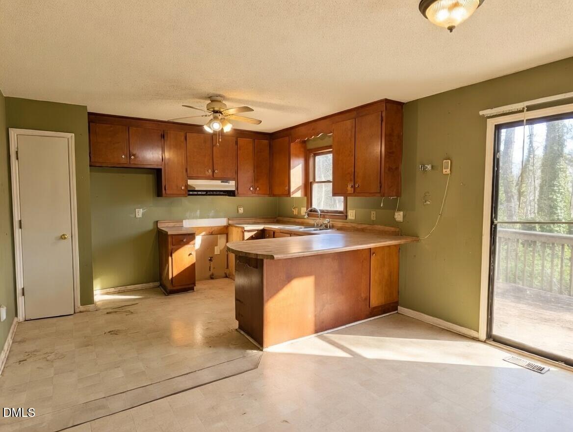2402 Wade Hampton Road Hillsborough, NC 27278 - Photo 7 of 22 image (13)