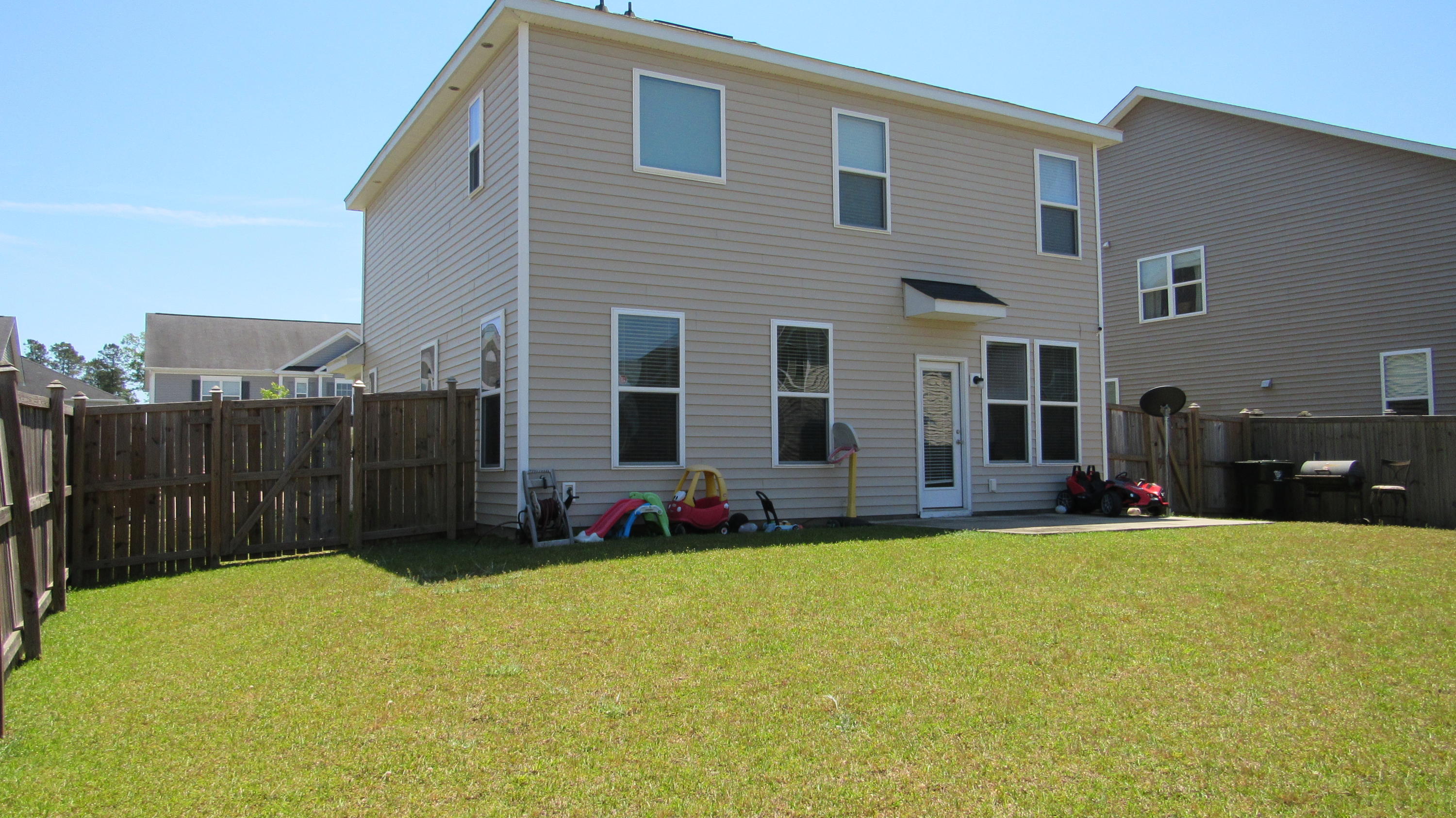 403 Forest Hills Road Summerville, SC 29486 - Photo 27 of 29 Back Yard