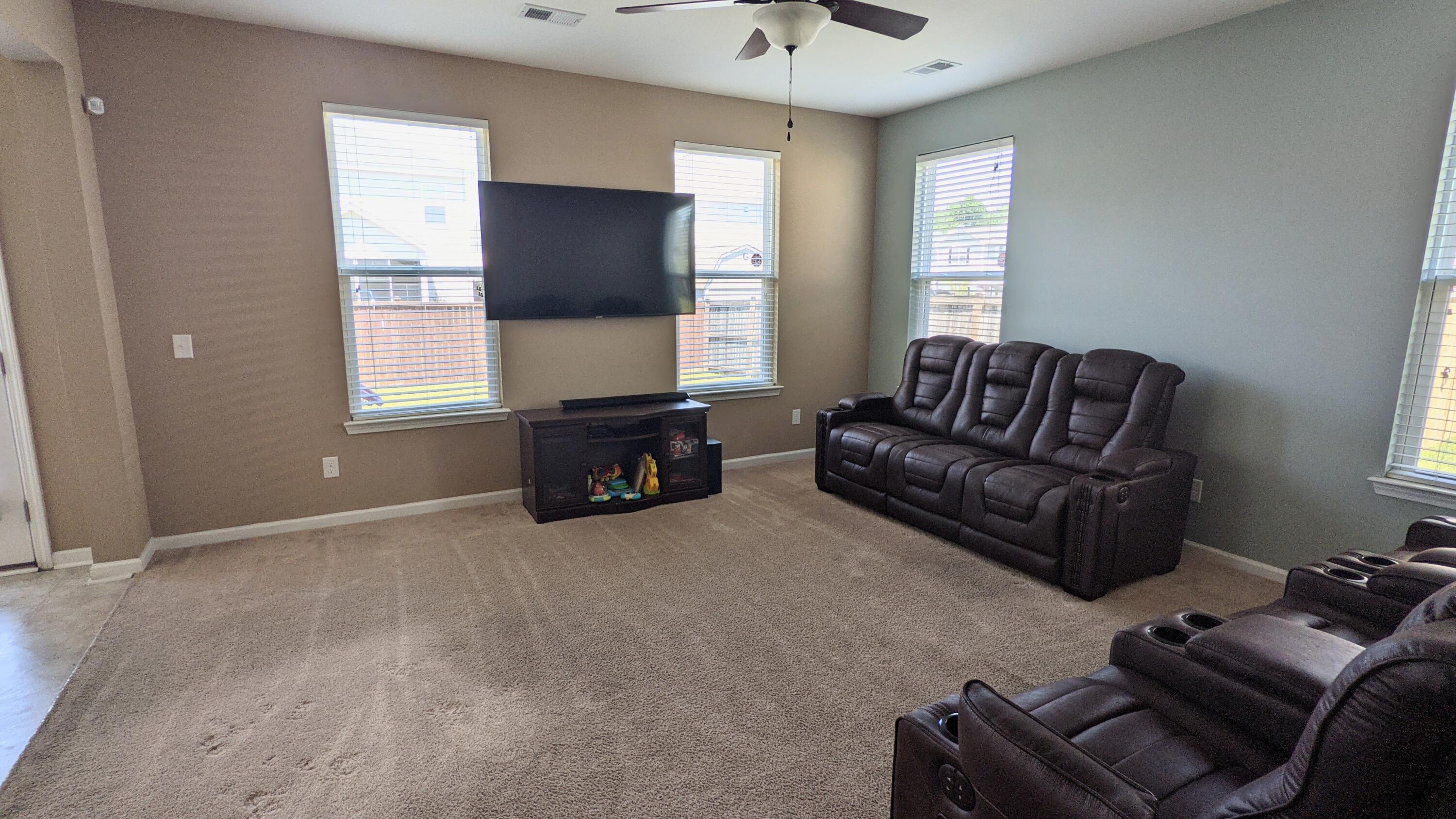 403 Forest Hills Road Summerville, SC 29486 - Photo 4 of 29 Living Room
