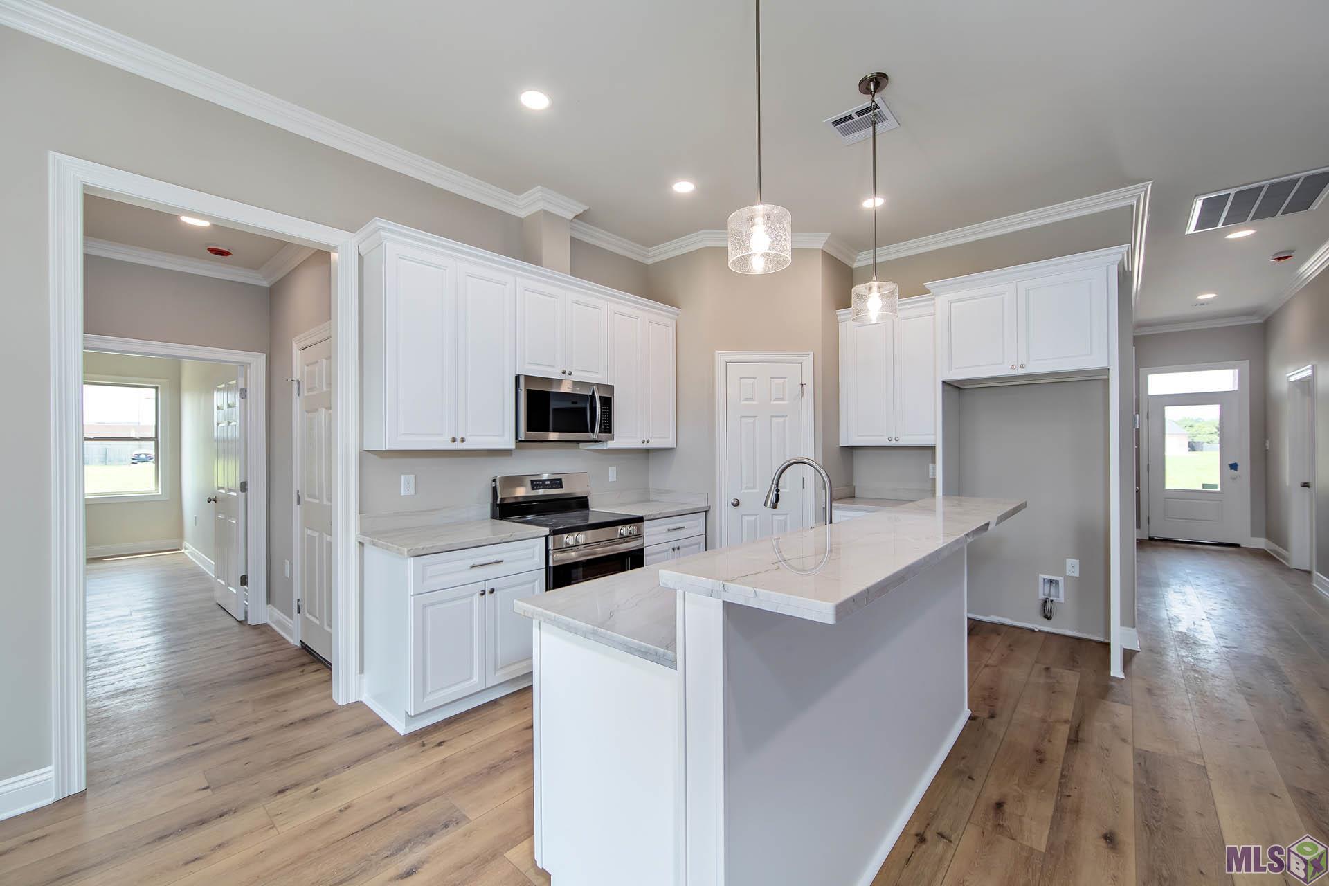 214 Rue Max Houma, LA 70364 - Photo 5 of 14 Gallery Image 5