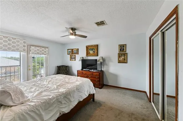 $130,000 | 1444 Carrollton Avenue, Unit 206, Metairie, LA 70005