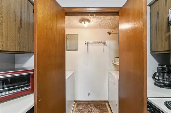 $130,000 | 1444 Carrollton Avenue, Unit 206, Metairie, LA 70005