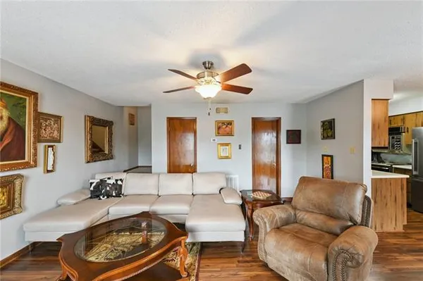 $130,000 | 1444 Carrollton Avenue, Unit 206, Metairie, LA 70005