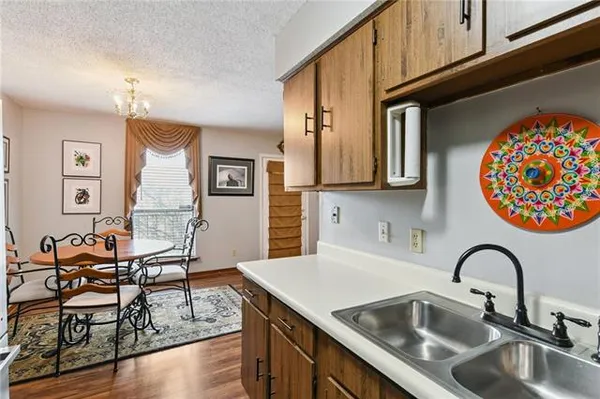 $130,000 | 1444 Carrollton Avenue, Unit 206, Metairie, LA 70005