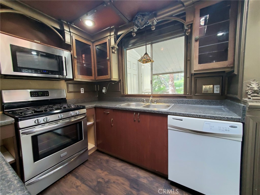 29021 Bouquet Canyon Road, Unit 382 Saugus, CA 91350 - Photo 13 of 27