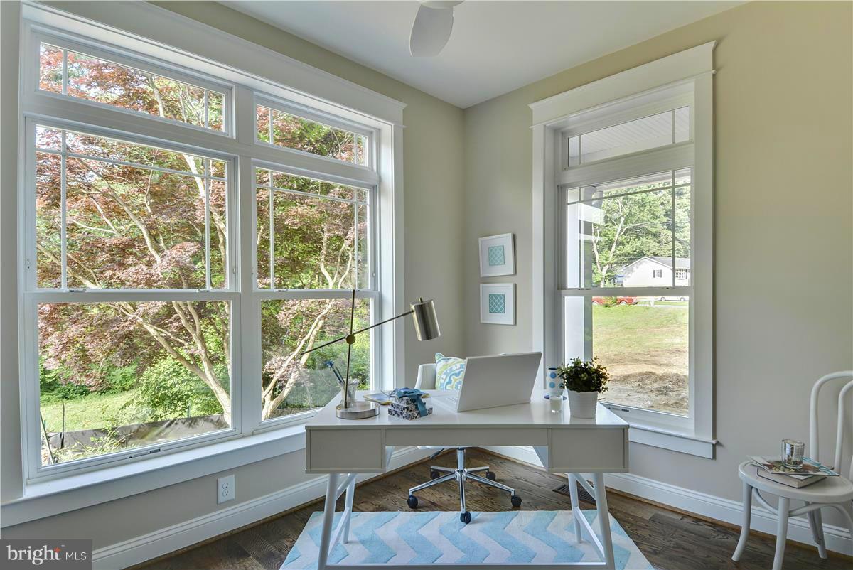 160 Acton Road Annapolis, MD 21403 - Photo 11 of 22 Home office perhaps ?