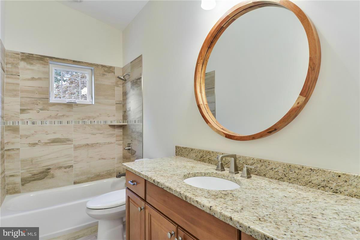 160 Acton Road Annapolis, MD 21403 - Photo 17 of 22 Bath