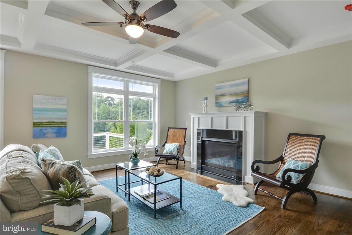 160 Acton Road Annapolis, MD 21403 - Photo 10 of 22 Living Room