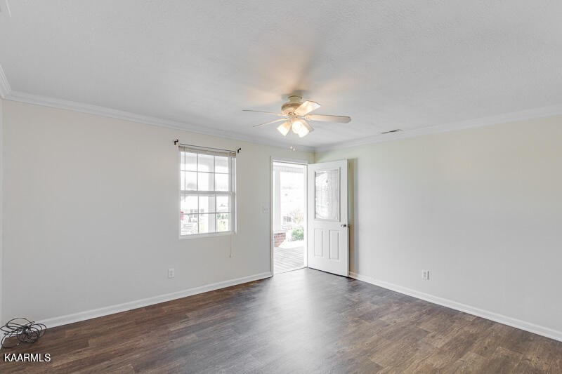 808 Fowler Street Clinton, TN 37716 - Photo 6 of 26 Gallery Image 6