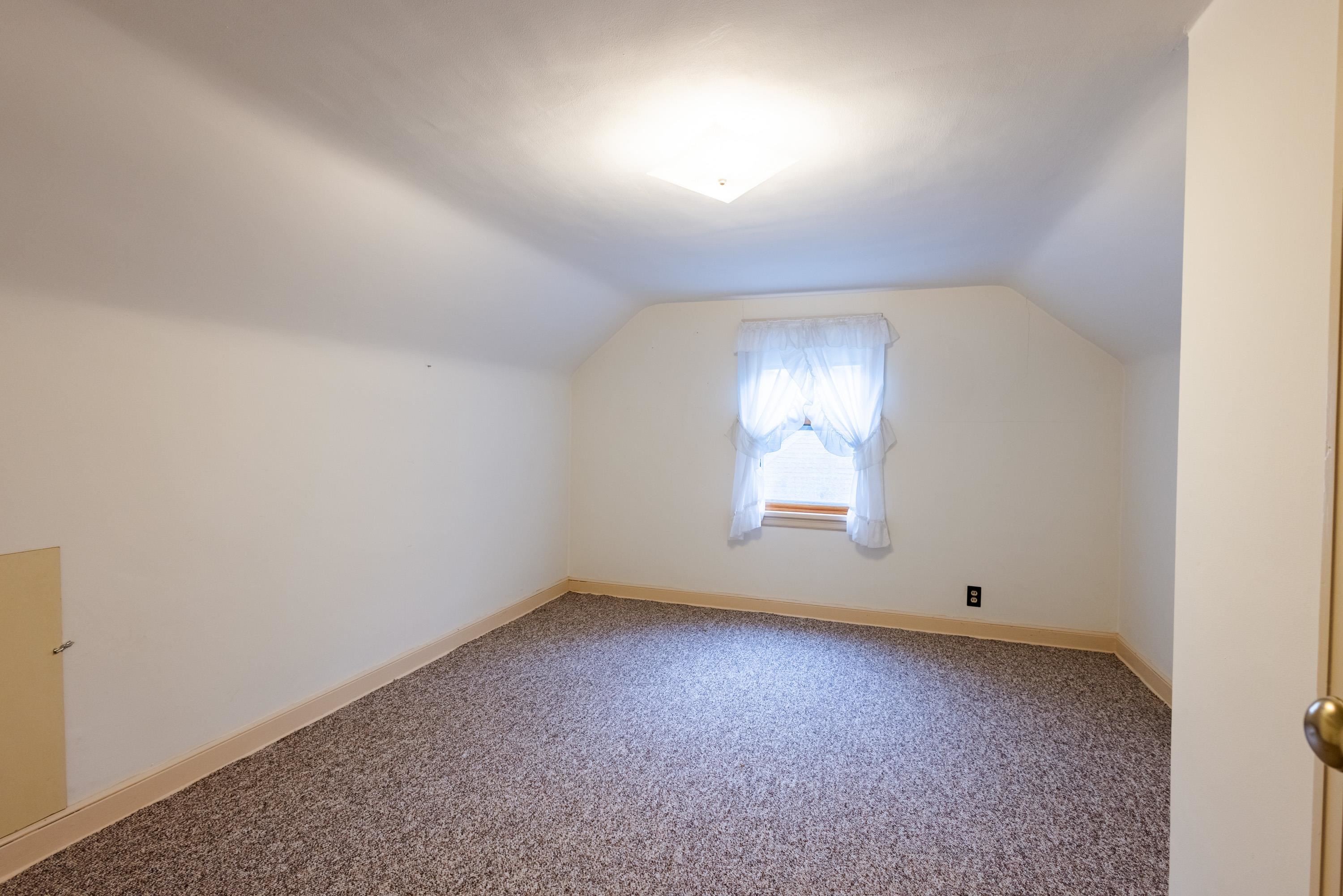 448 Walker Street Stevens Point, WI 54481 - Photo 15 of 29