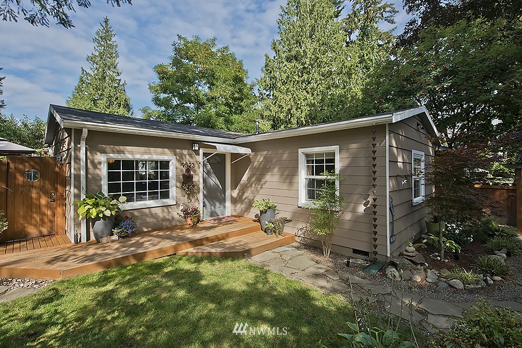 9523 232nd Street Southwest Edmonds, WA 98020 - Photo 1 of 23 Gallery Image 1