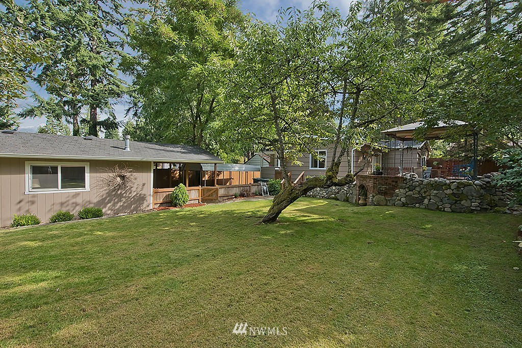 9523 232nd Street Southwest Edmonds, WA 98020 - Photo 19 of 23 Gallery Image 19