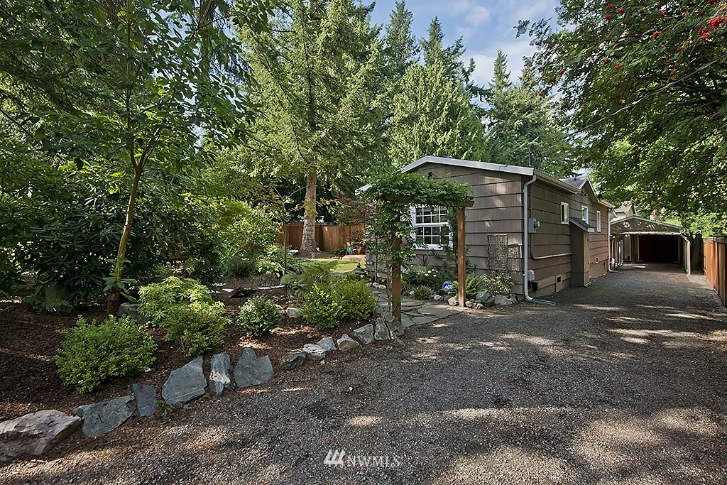9523 232nd Street Southwest Edmonds, WA 98020 - Photo 21 of 23 Gallery Image 21