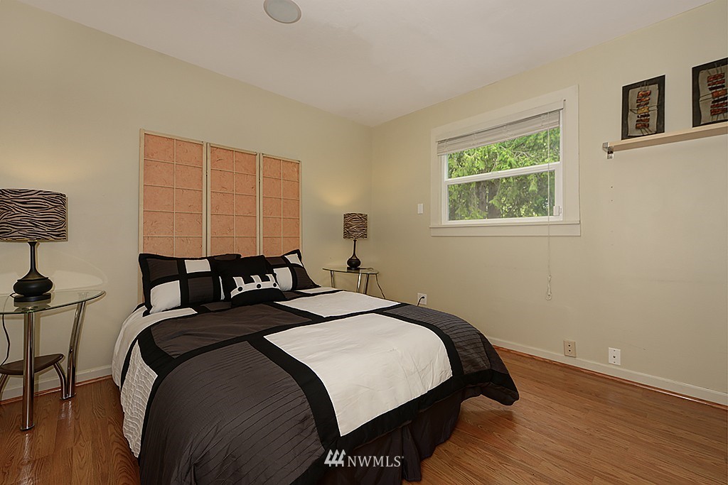 9523 232nd Street Southwest Edmonds, WA 98020 - Photo 10 of 23 Gallery Image 10