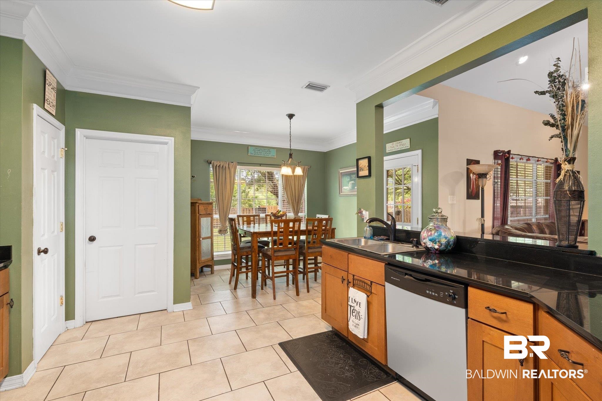 353 Laura Court Mobile, AL 36608 - Photo 6 of 31