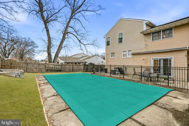 a view of outdoor space yard and deck