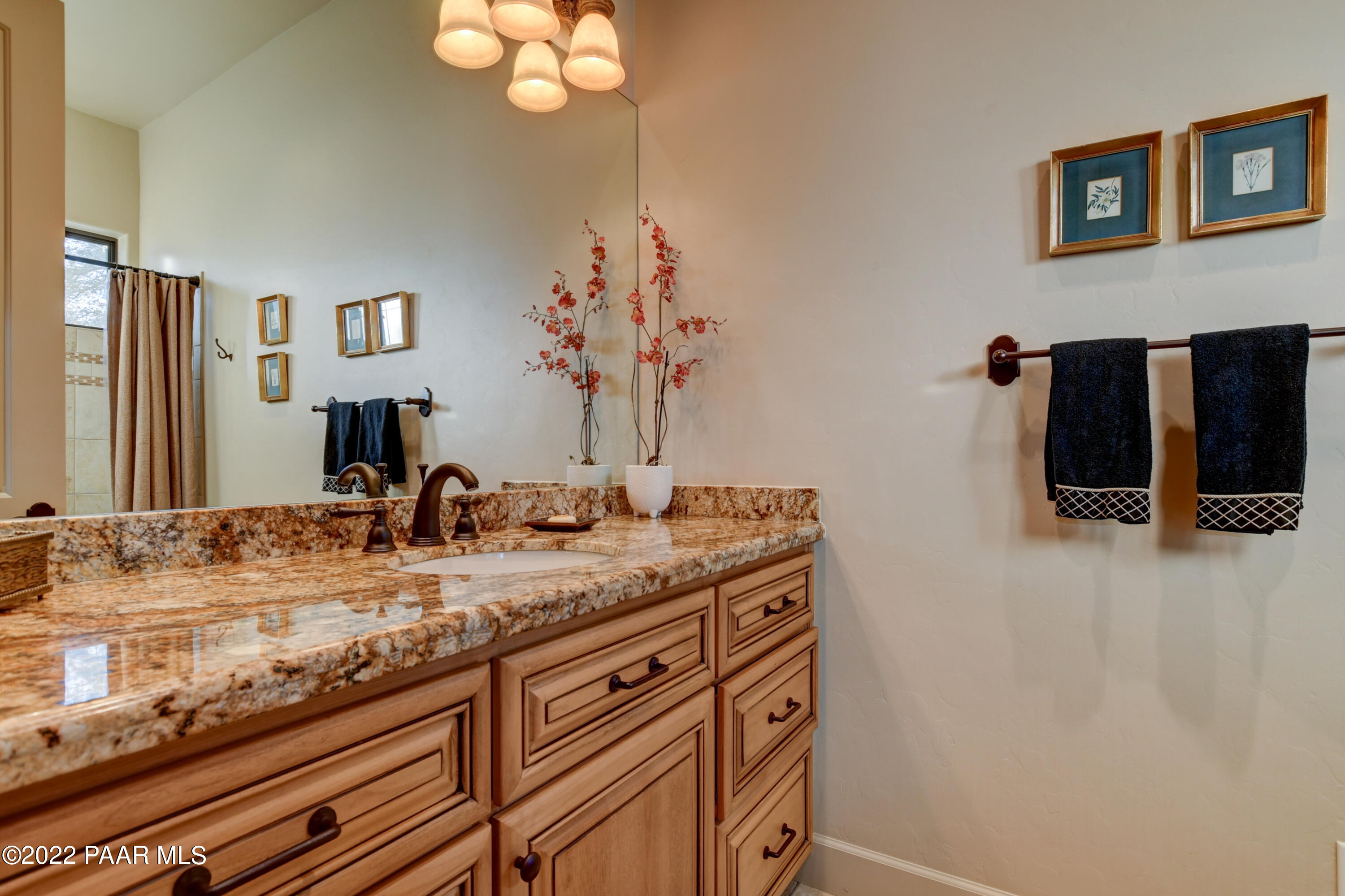 1652 Stable Rock Road Prescott, AZ 86303 - Photo 23 of 51 023_Guest Bathroom