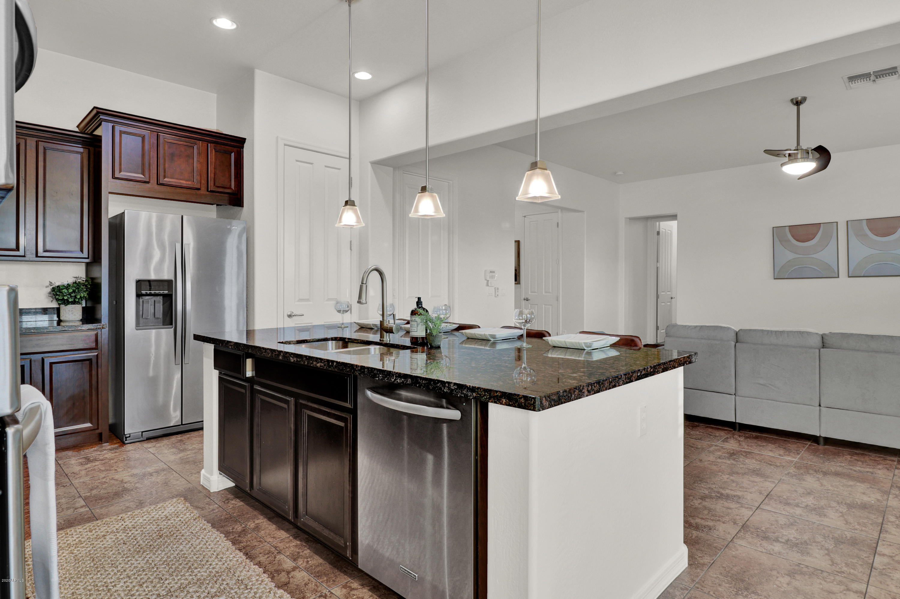 20465 West Ridge Road Buckeye, AZ 85396 - Photo 10 of 59 Large Center Island