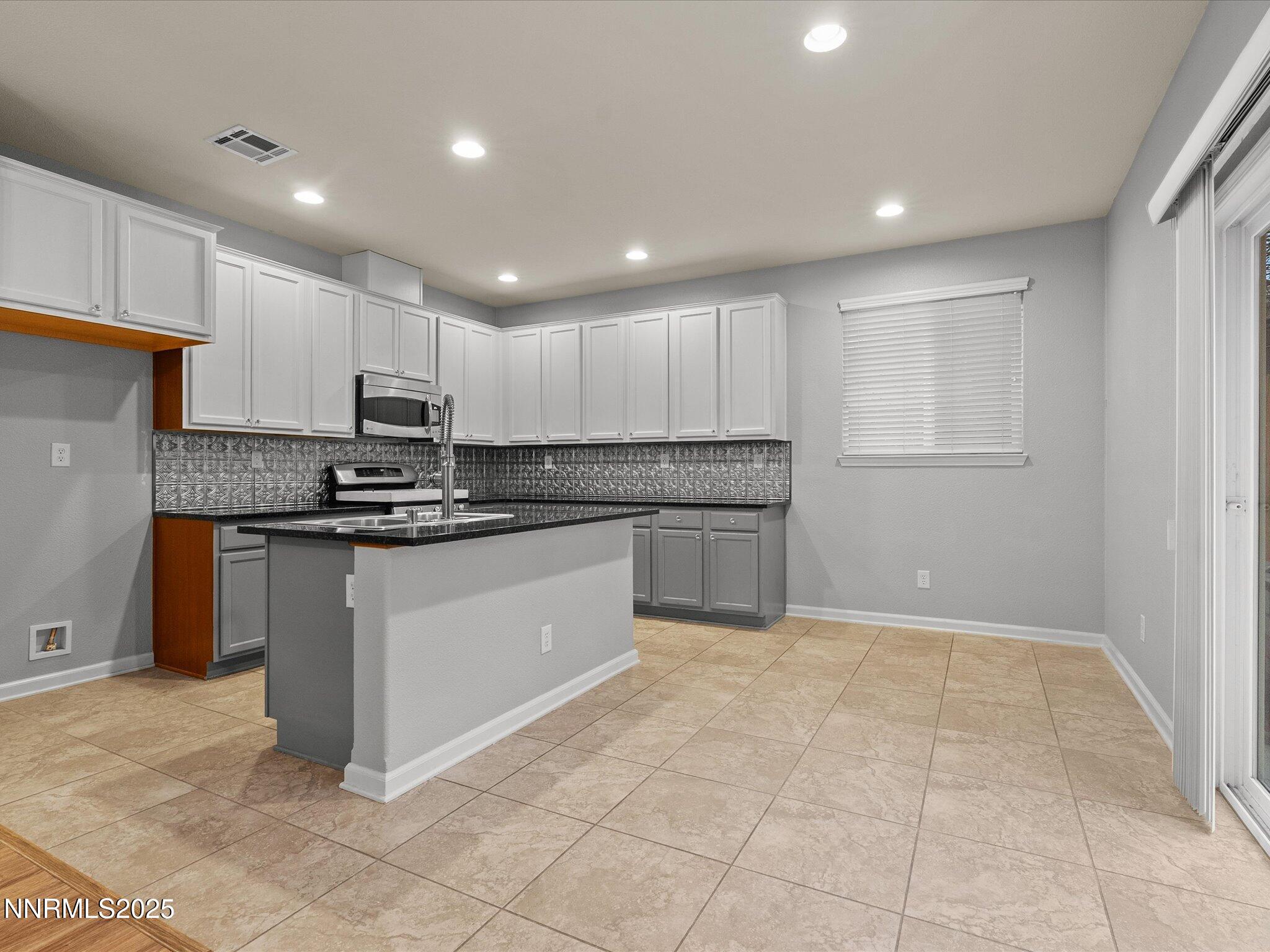 1056 Crown View Drive Reno, NV 89523 - Photo 17 of 61 17-1056 Crown View Dr-116