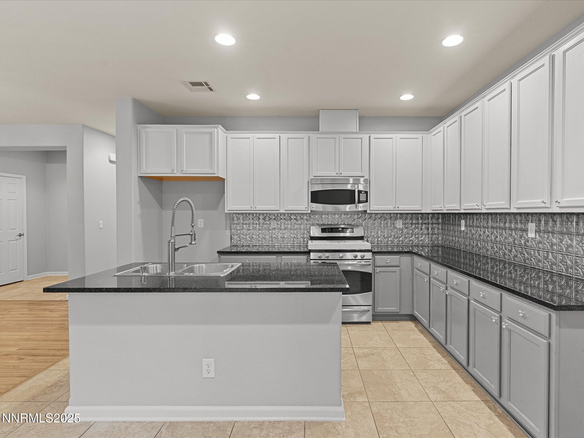 1056 Crown View Drive Reno, NV 89523 - Photo 20 of 61 20-1056 Crown View Dr-119