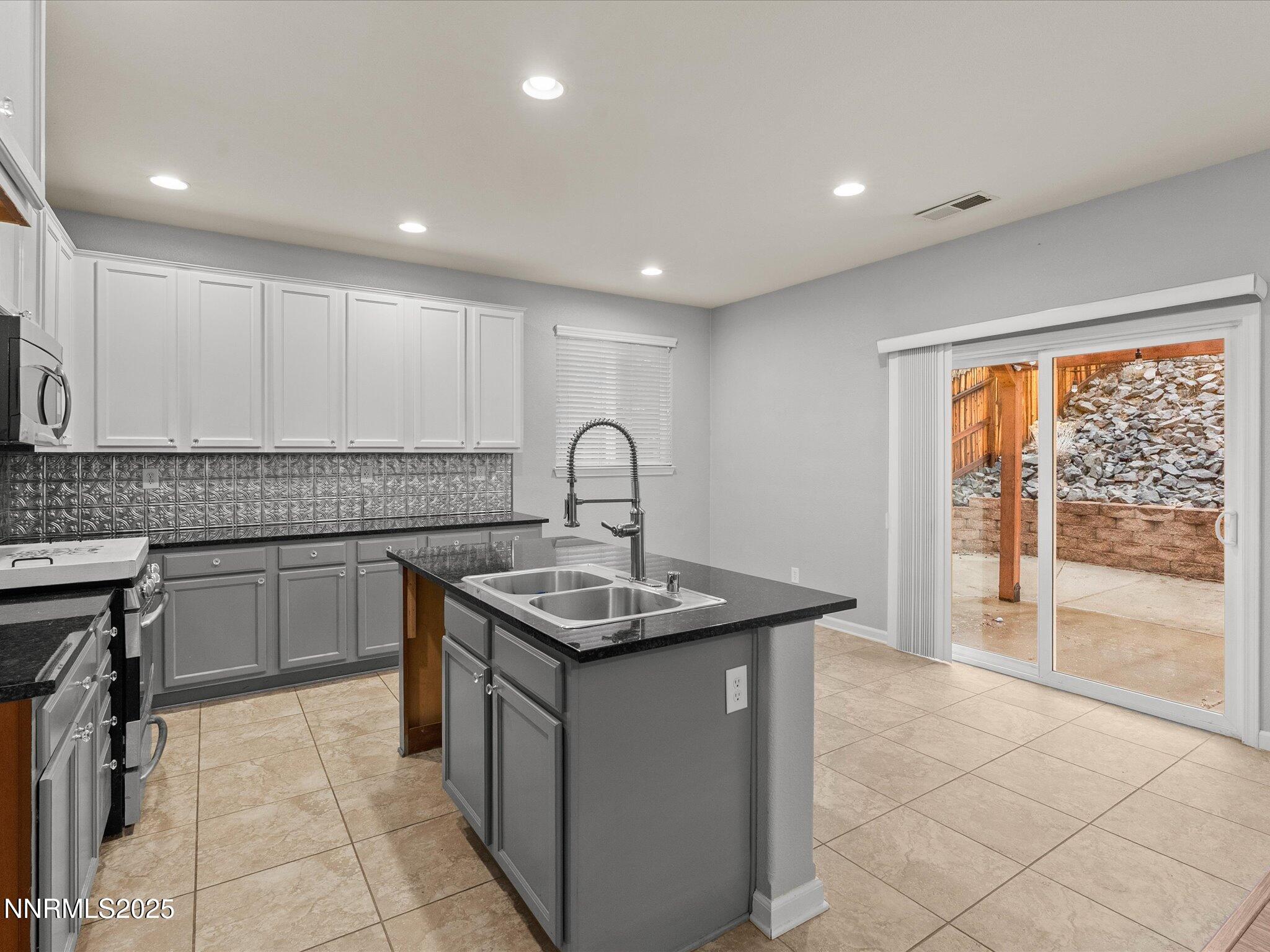 1056 Crown View Drive Reno, NV 89523 - Photo 23 of 61 23-1056 Crown View Dr-122