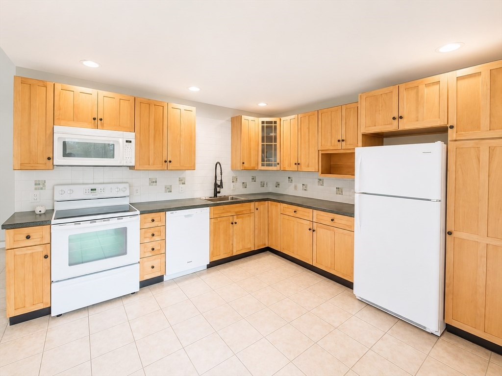 23 Acorn Street Scituate, MA 02066 - Photo 6 of 31