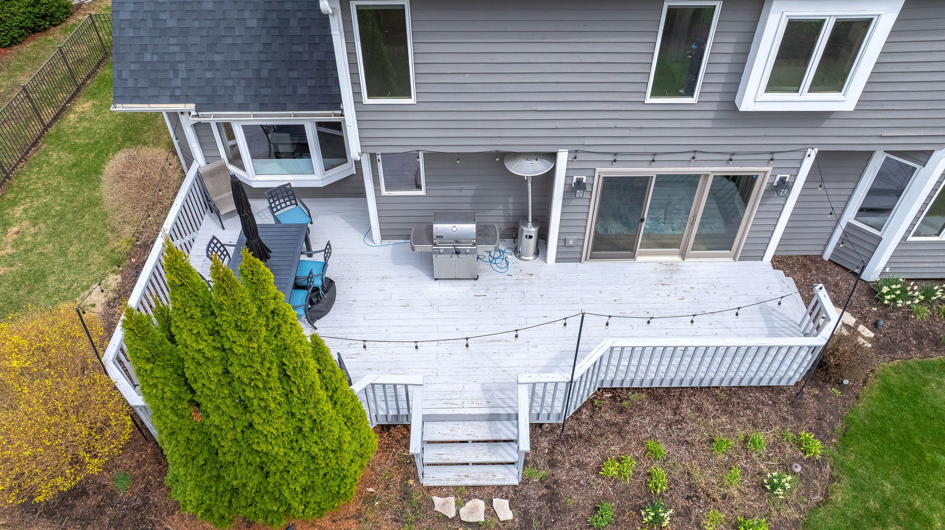 1325 Fagan Road Batavia, IL 60510 - Photo 29 of 32 a view of a house with backyard and sitting area