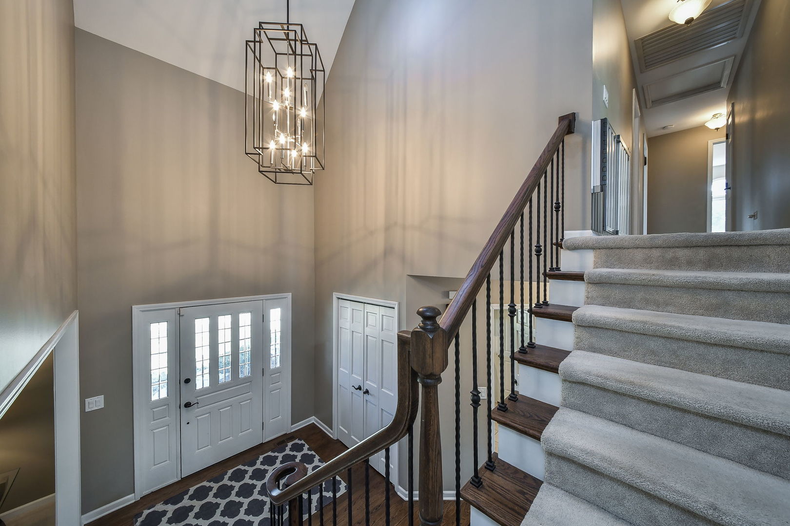 1325 Fagan Road Batavia, IL 60510 - Photo 5 of 32 a view of entryway