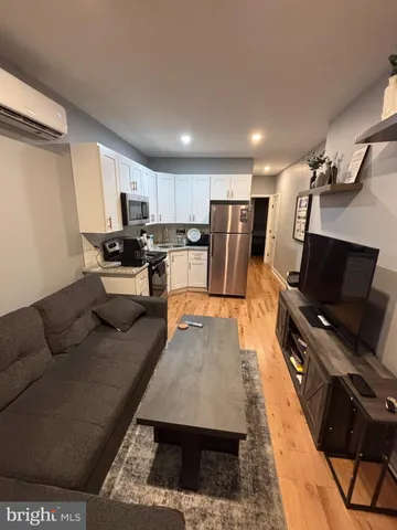 $1,200 | 1921 South Croskey Street, Philadelphia, PA 19145